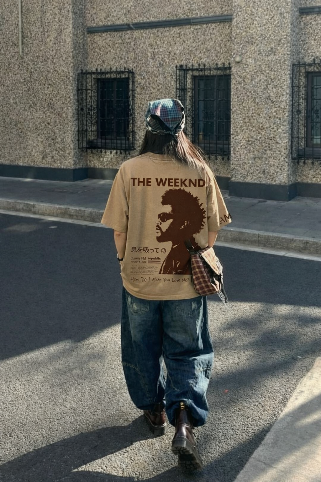 Weeknd - Dawn FM (Sand) T-shirt – 24Songs